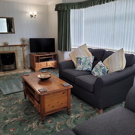 The Hermitage Private Detached Bungalow Villa Rhyl Buitenkant foto